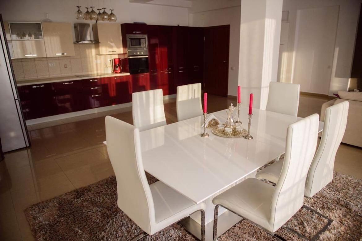 Sadara Sea Breeze Apartment Năvodari Екстериор снимка