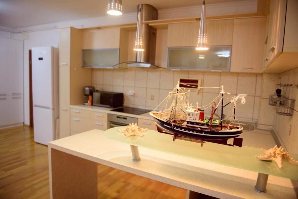 Sadara Sea Breeze Apartment Năvodari Екстериор снимка
